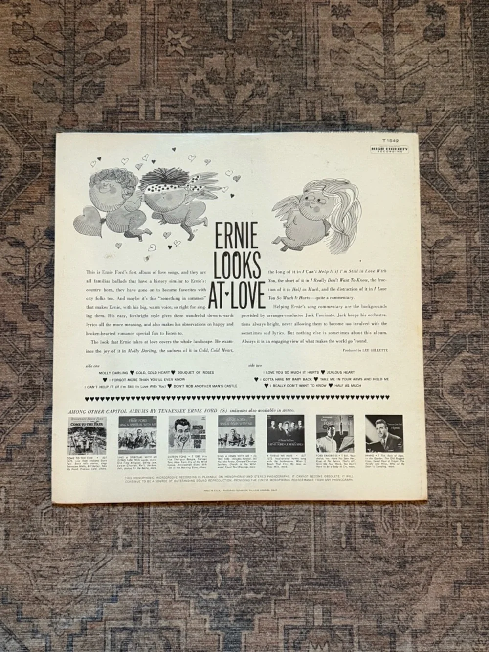 Tennessee Ernie Ford‎ Vinyl Record - Ernie Looks at Love, Mint